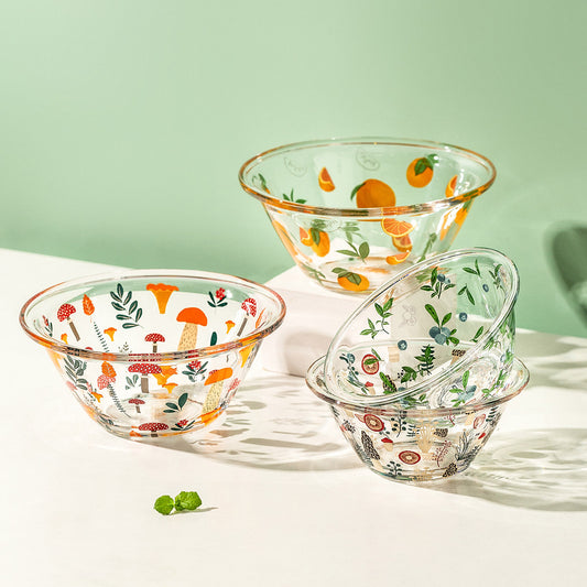 Elegant Glass Bowl for Serving Salads and Fresh Fruits